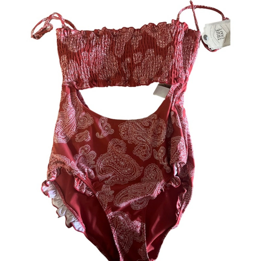 True Craft Juniors Large Swimsuit NWT